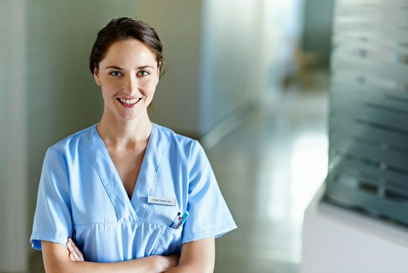 położna w fartuchu